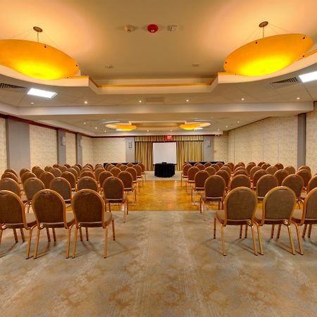 Holiday Inn Plainview-Long Island By Ihg Exteriör bild
