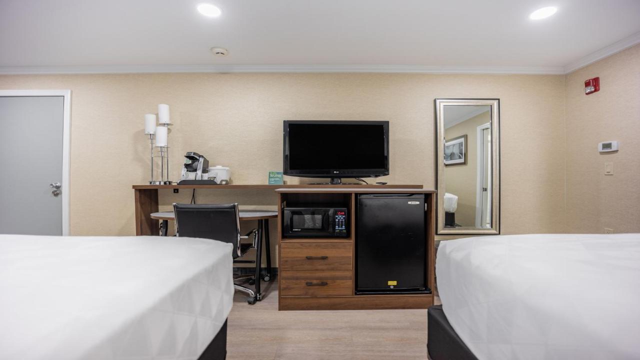 Holiday Inn Plainview-Long Island By Ihg Exteriör bild