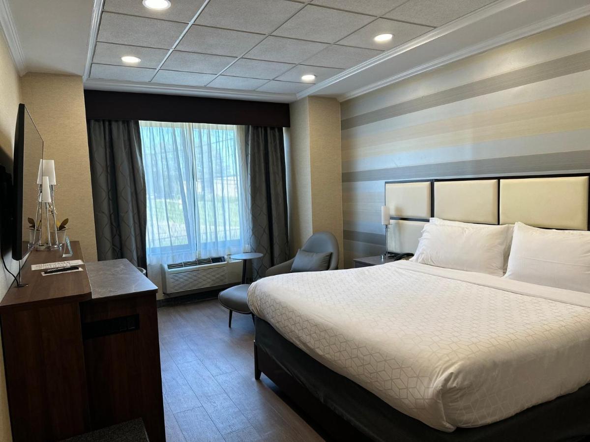 Holiday Inn Plainview-Long Island By Ihg Exteriör bild