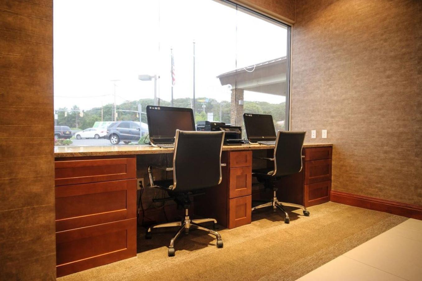 Holiday Inn Plainview-Long Island By Ihg Exteriör bild